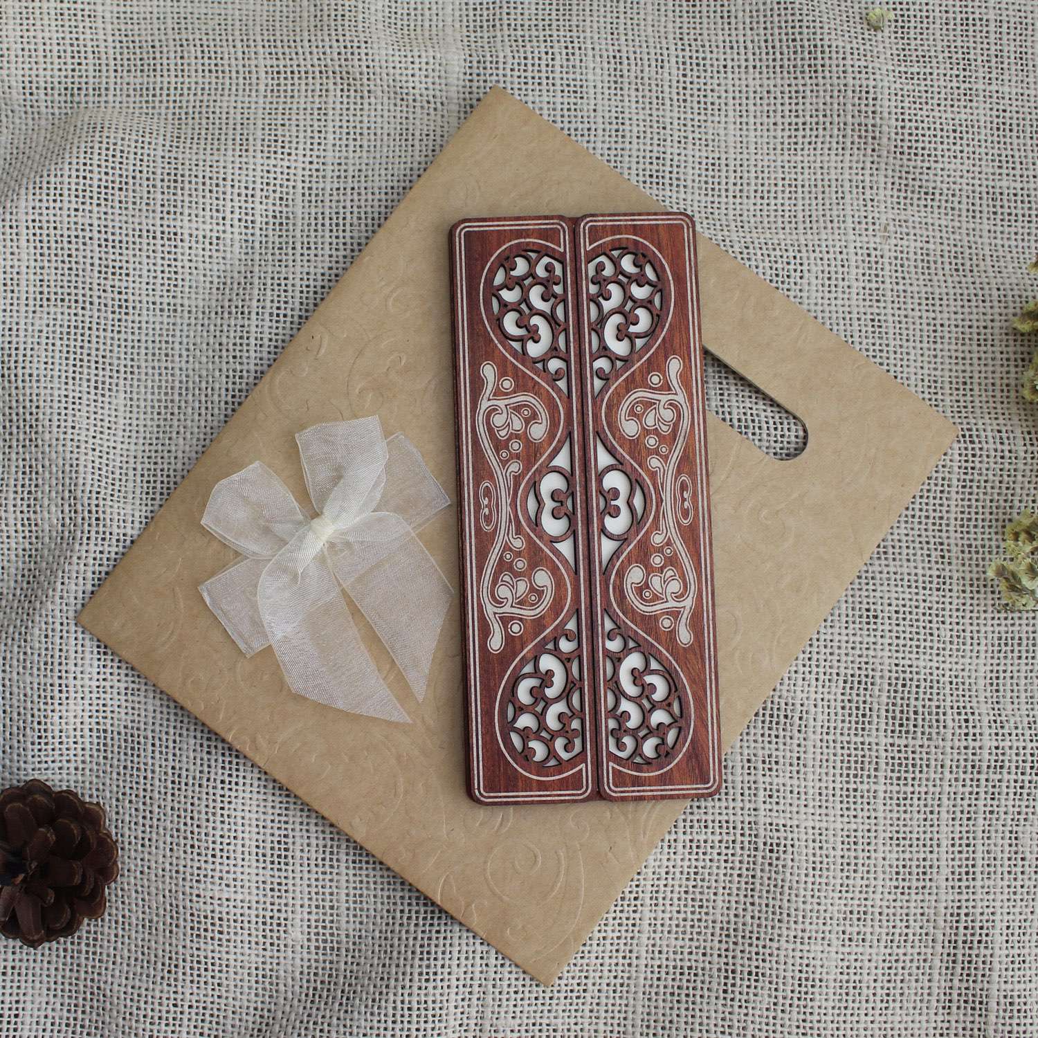 Delicate Invitation Card With Hand Bag Wooden Invitation Customized Slap-up Invitation Card 